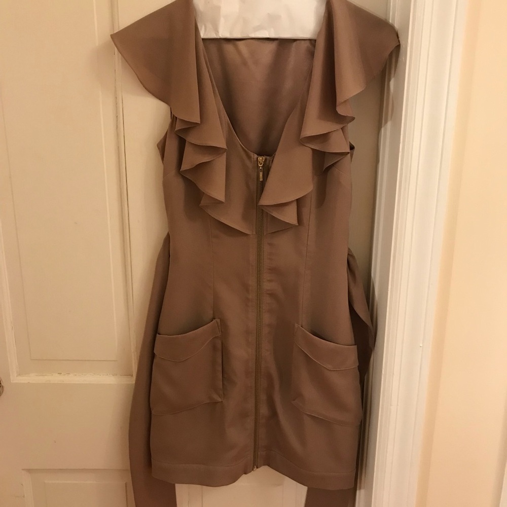 Bebe Ruffle dress with front zipper size xxs